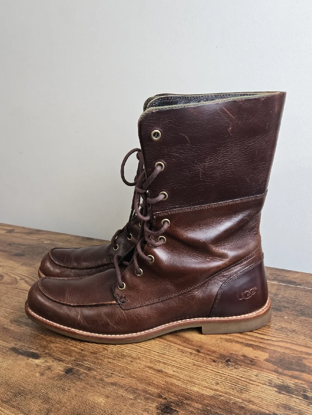 UGG Australia Men's Larus Grizzly Dark Brown Leather Combat Sz 10.5 Euro Boho